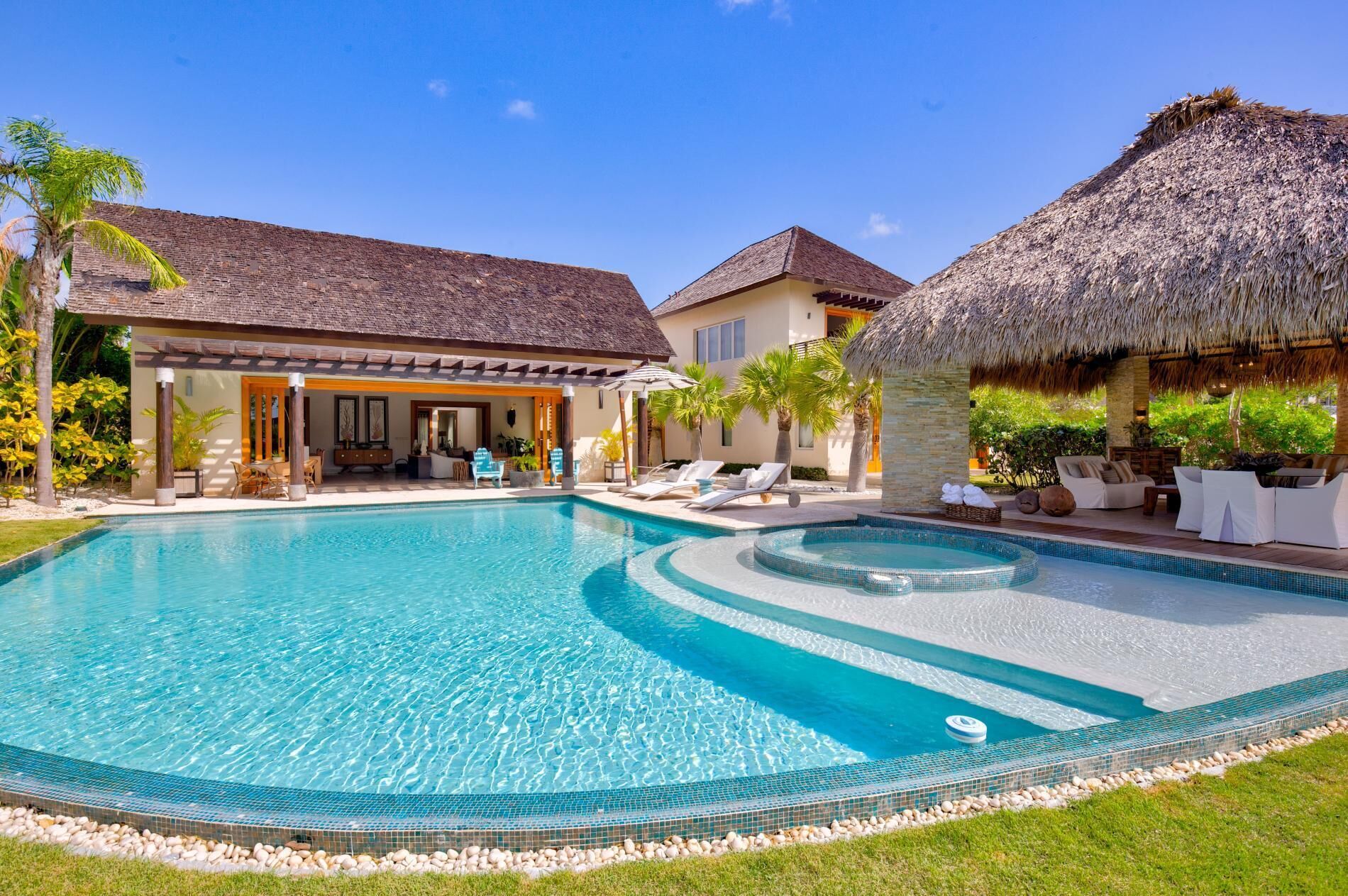 The private pool, the hot tub, and the gazebo behind the villa.