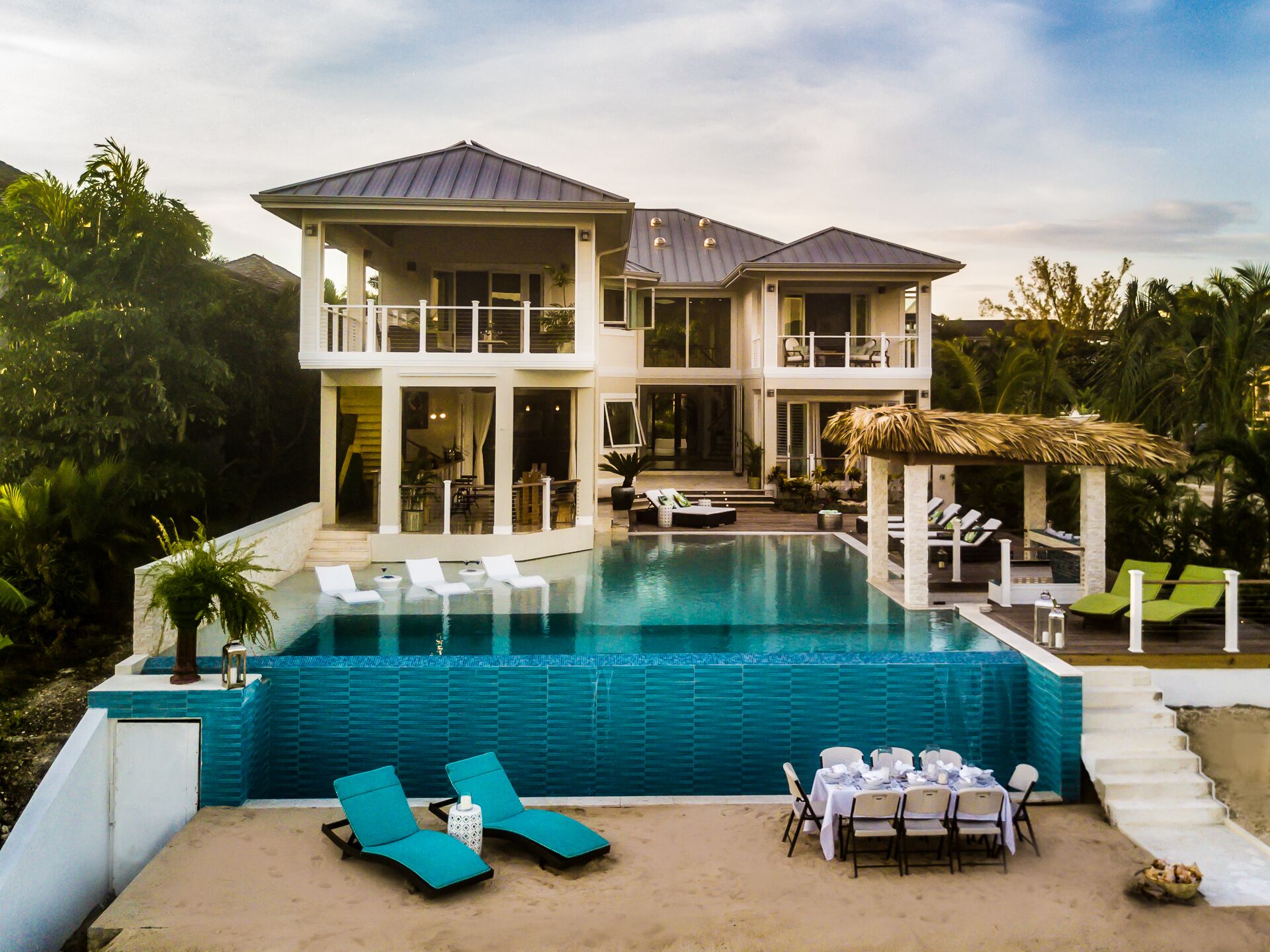 The villa and the infinity pool.